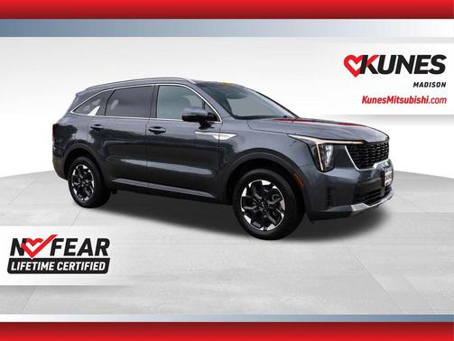 Gravity Grey 2024 Kia Sorento S