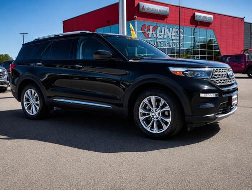 Black Metallic 2022 Ford Explorer Limited