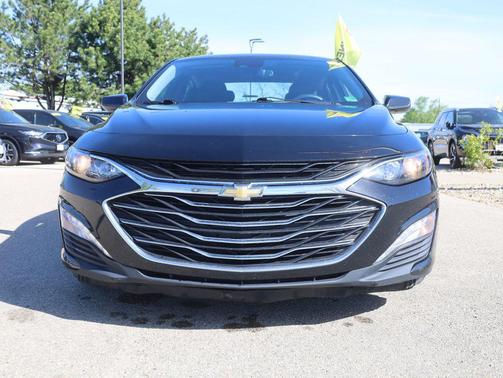 Mosaic Black Metallic 2023 Chevrolet Malibu FWD 1LT