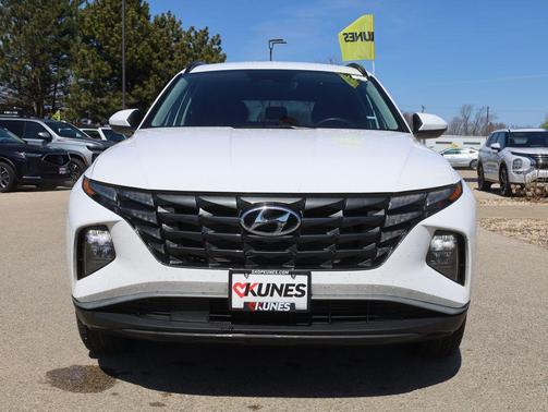 White Pearl 2024 Hyundai TUCSON SEL