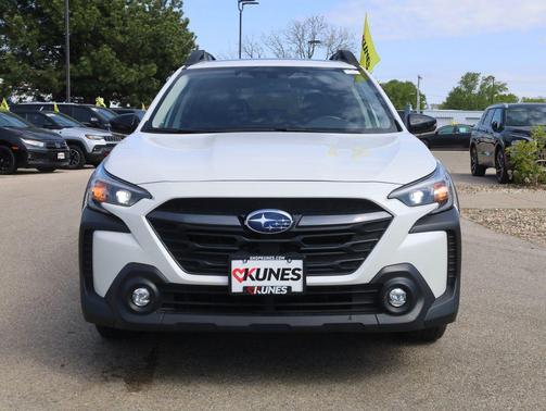 Crystal White Pearl 2025 Subaru Outback Premium