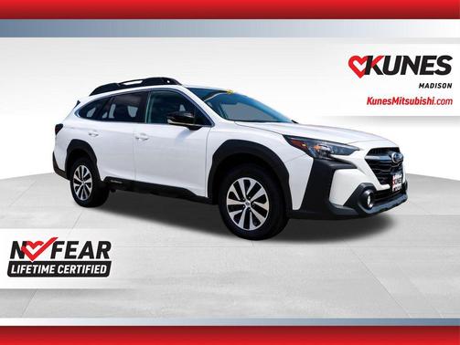 Crystal White Pearl 2025 Subaru Outback Premium