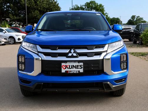 Octane Blue Metallic 2026 Mitsubishi Outlander Sport 2.0 ES