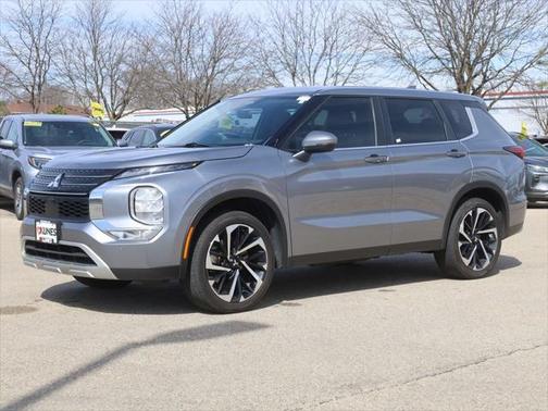 2022 Mitsubishi Outlander SE