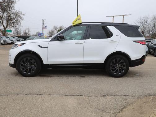 White 2022 Land Rover Discovery P300 S R-Dynamic