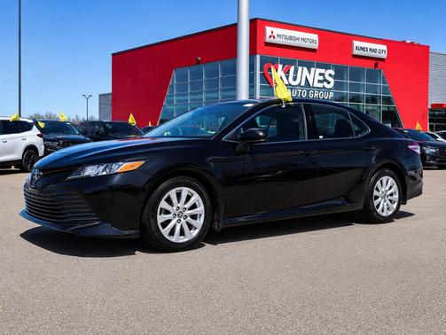 Midnight Black Metallic 2020 Toyota Camry LE