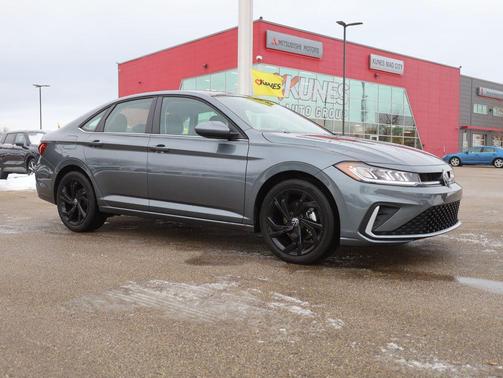 2025 Volkswagen Jetta 1.5T SE