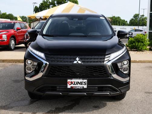 Labrador Black Pearl 2026 Mitsubishi Eclipse Cross ES
