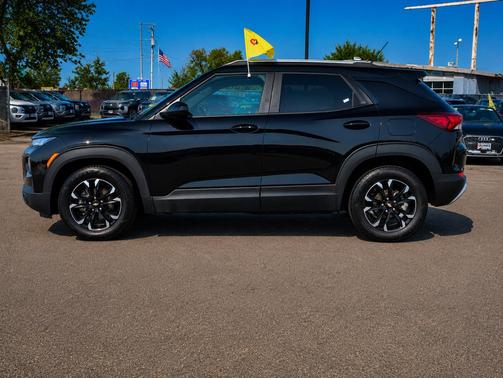 Mosaic Black Metallic 2023 Chevrolet Trailblazer LT