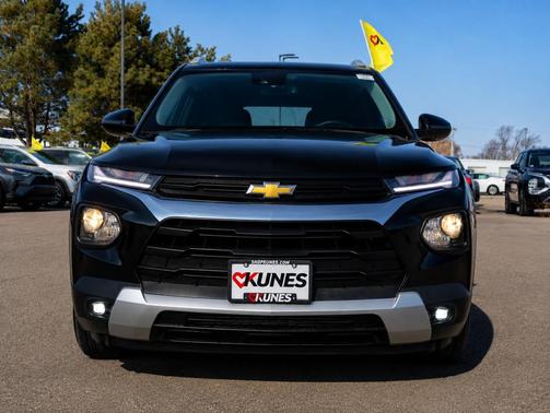 Mosaic Black Metallic 2023 Chevrolet Trailblazer LT