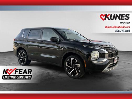 Black Diamond 2024 Mitsubishi Outlander SE S-AWC