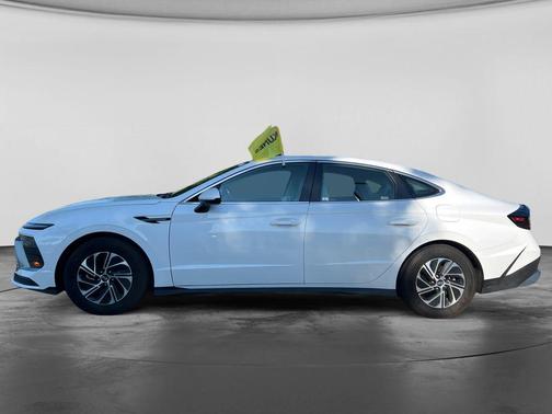 Serenity White 2026 Hyundai SONATA Hybrid Base