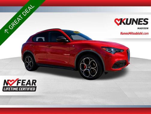 Alfa Rosso 2024 Alfa Romeo Stelvio Ti