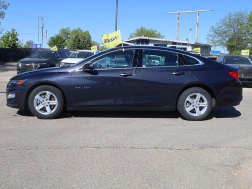 Dark Ash Metallic 2023 Chevrolet Malibu FWD 1LT