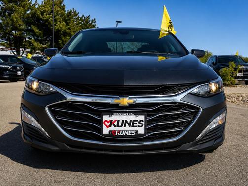 Dark Ash Metallic 2023 Chevrolet Malibu FWD 1LT