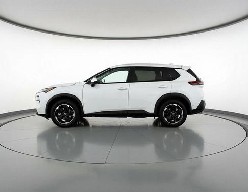 Everest White Pearl Tricoat 2025 Nissan Rogue SV