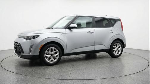 Steel Gray 2025 Kia Soul LX