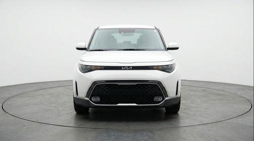 Snow White Pearl 2025 Kia Soul LX