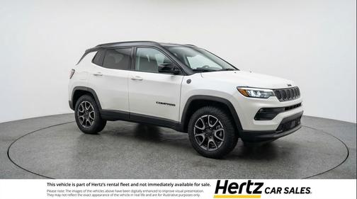 Bright White Clearcoat 2025 Jeep Compass Trailhawk