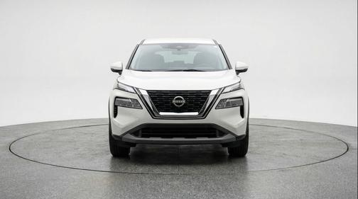 Everest White Pearl Tricoat 2025 Nissan Rogue SV