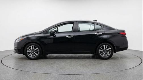 Super Black 2025 Nissan Versa 1.6 SV