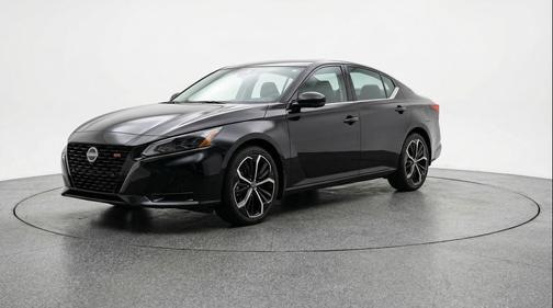 Super Black 2025 Nissan Altima SR FWD