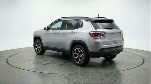 Silver Zynith Metallic Clearcoat 2025 Jeep Compass Limited