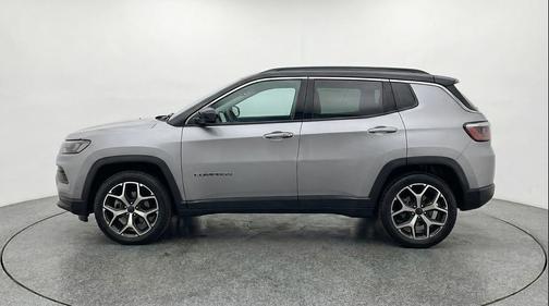 Silver Zynith Metallic Clearcoat 2025 Jeep Compass Limited