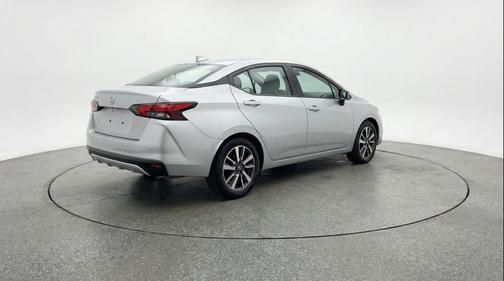 Brilliant Silver Metallic 2025 Nissan Versa 1.6 SV