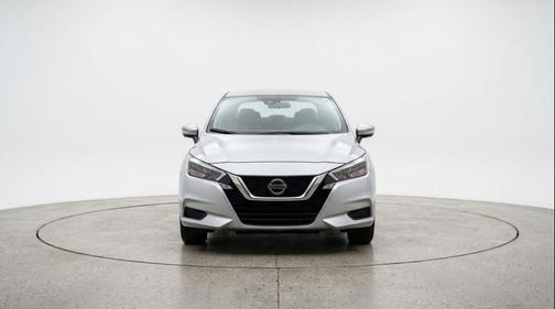Brilliant Silver Metallic 2025 Nissan Versa 1.6 SV