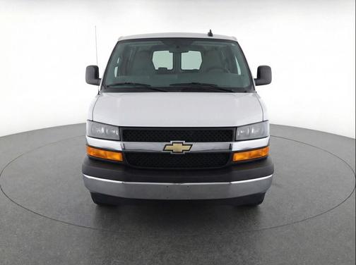 Summit White 2025 Chevrolet Express 3500 RWD 3500 Extended Wheelbase LT