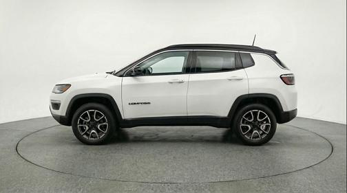 Bright White Clearcoat 2025 Jeep Compass Trailhawk