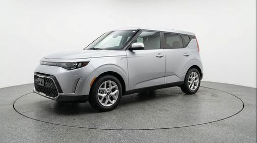 Steel Gray 2025 Kia Soul LX