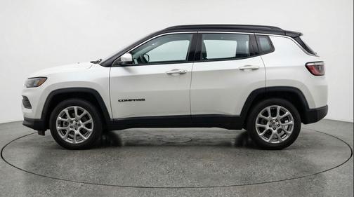 Bright White Clearcoat 2025 Jeep Compass Limited