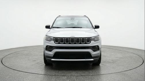 Silver Zynith Metallic Clearcoat 2025 Jeep Compass Limited