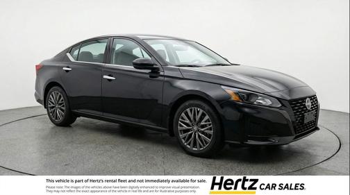 Super Black 2025 Nissan Altima SV FWD