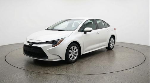 Ice Cap 2025 Toyota Corolla LE