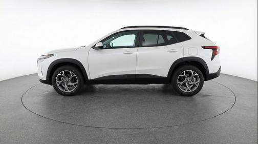 Summit White 2025 Chevrolet Trax LT