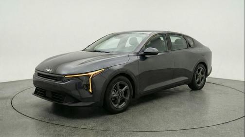 Interstellar Gray 2025 Kia K4 LXS