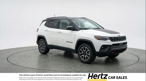 Bright White Clearcoat 2025 Jeep Compass Trailhawk
