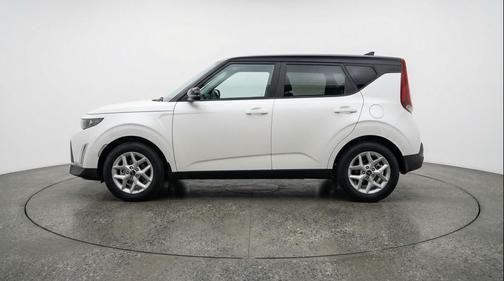 Snow White Pearl 2025 Kia Soul LX