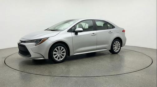 Classic Silver Metallic 2025 Toyota Corolla LE
