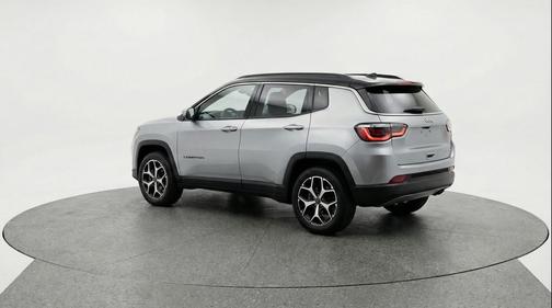 Silver Zynith Metallic Clearcoat 2025 Jeep Compass Limited