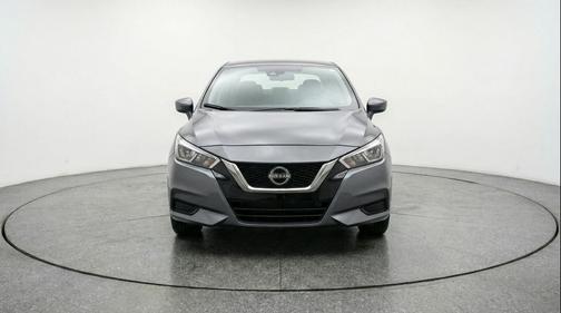 Gun Metallic 2025 Nissan Versa 1.6 SV