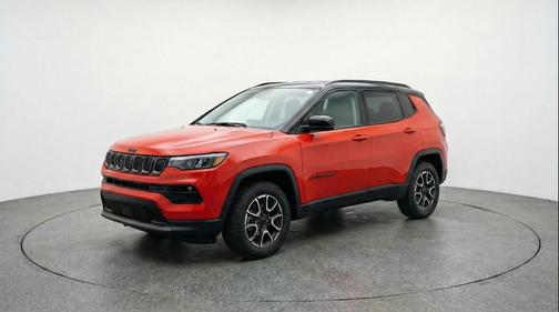 Red Hot Pearlcoat 2025 Jeep Compass Trailhawk