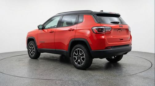 Red Hot Pearlcoat 2025 Jeep Compass Trailhawk