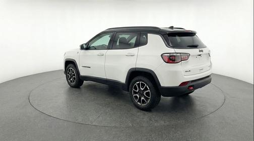 Bright White Clearcoat 2025 Jeep Compass Trailhawk