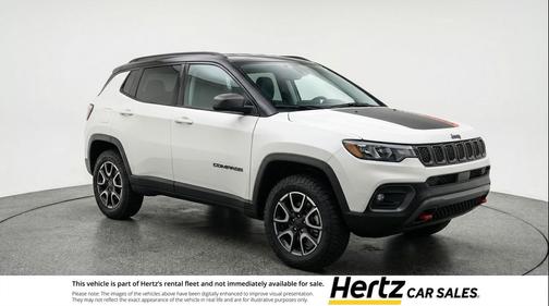 Bright White Clearcoat 2025 Jeep Compass Trailhawk
