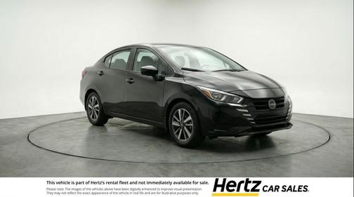 Super Black 2025 Nissan Versa 1.6 SV