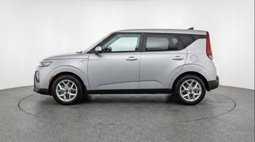 Steel Gray 2025 Kia Soul LX
